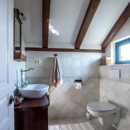 Ela * Макарска