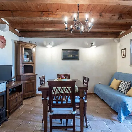 Ela Макарска