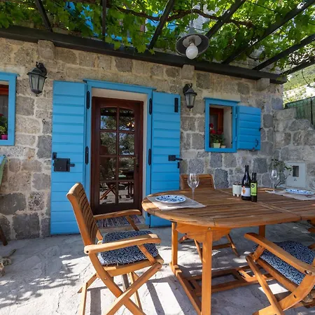 Ela Макарска